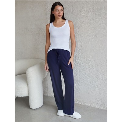 Топ с круглым вырезом из фактурного трикотажа в рубчик