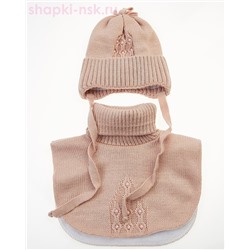 02-72-D Комплект для девочки (шапка+манишка) (42-44)
