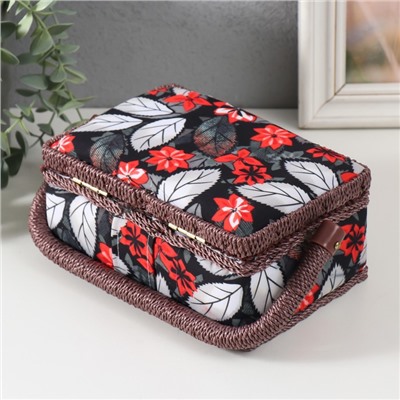 Шкатулка для рукоделия и шитья «Пуансеттия на чёрном», хранение ниток, иголок, мелочи, 18×12×9.5 см