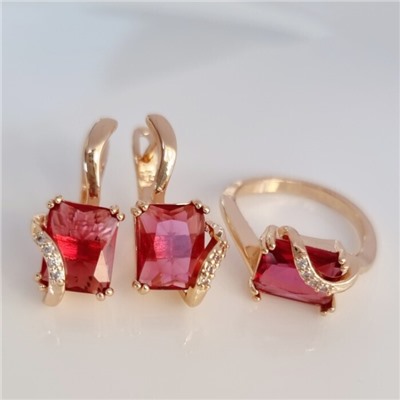 Комплект ювелирная бижутерия коллекция  "Дубай" серьги и кольцо 18 р, покрытие: позолота, вставка: фианиты, цвет: малиновый и прозрачный,Уценка,  арт.08.3399 (217.318-18 )