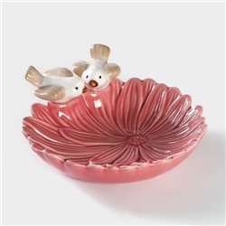 Блюдо керамическое «Голубки на цветке», 13×13.5×3 см, цвет розовый