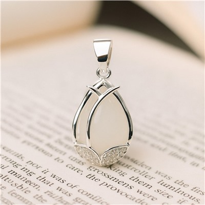 Кулон с камнем, покрытие: посеребрение, вставка: цирконы и искусственный лунный камень, арт.007.072