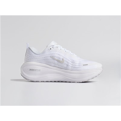 Кроссовки Nike Vomero 18