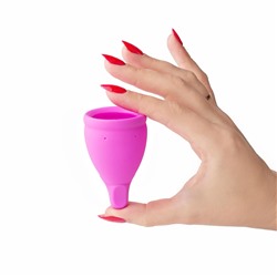 Розовая менструальная чаша Amphora M
