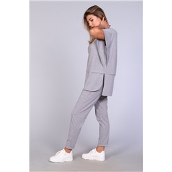 Спортивыный костюм с брюками и футболкой 248