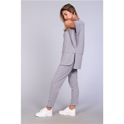 Спортивыный костюм с брюками и футболкой 248