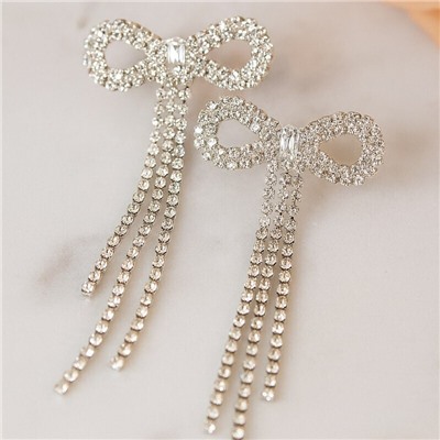 Серьги вечерние длинные бантики со стразами, цвет серебристый, арт. 006.040