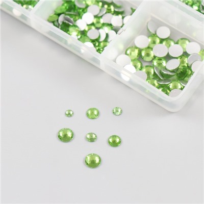 Декор для творчества стекло «Стразы. Зелёный», d=2-4.8 мм, набор 1188 шт., 6×8×1.5 см