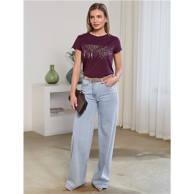 Нарядная футболка с блестящим принтом