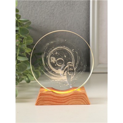 Световая фигурка стекло «Диск. Голограмма: Высадка космонавта на луну», 5×LED, d=10 см, USB, 10×4×11.4 см