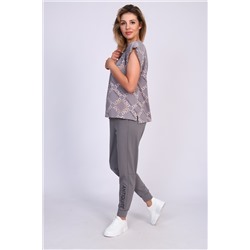 Женский костюм с брюками и футболкой 347