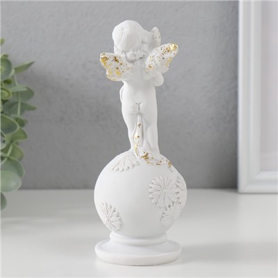 Фигурка полистоун «Белоснежный ангел на шаре с цветами», с золотом, 16×6×6 см