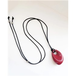 Кулон на шнурке