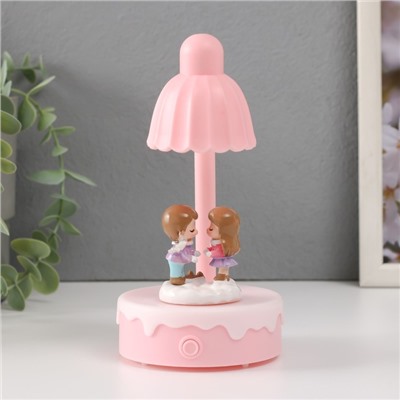 Фигурка светящаяся «Парочка малышей тянутся друг к другу», 8×8×16 см, МИКС