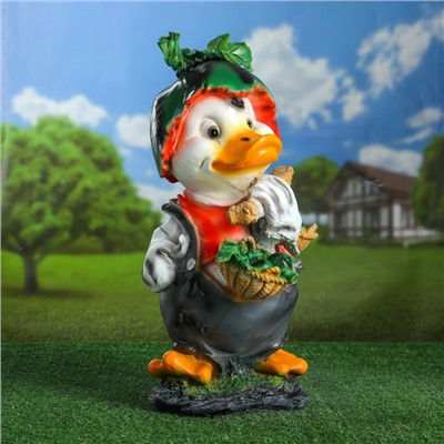 Садовая фигура из полистоуна «Утёнок с арбузом», 25×28×55 см