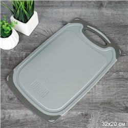 Доска разделочная 32x20х0.5 см пластик,силикон / DS34 /уп 50/ серый