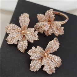 Крупный комплект ювелирной бижутерии коллекция "Дубай" в форме цветов серьги и кольцо 17 р, покрытие позолота, вставка: фианиты, цвет: прозрачный, арт.314.881-17