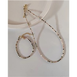 Комплект из натуральных камней и кристаллов