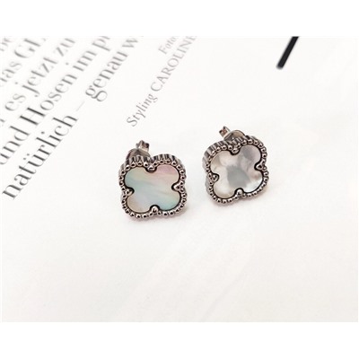 Серьги из стали