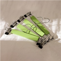 Вешалки для брюк и юбок LaDо́m Brillant, 28×12×2.3 см, 2 шт., деревянные, с зажимами, фисташковые