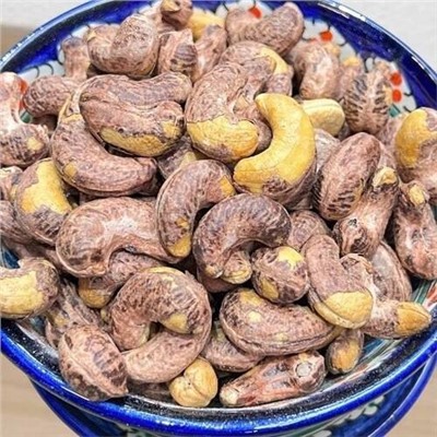 КРУПНЫЙ КЕШЬЮ В СКОРЛУПЕ 1 кг