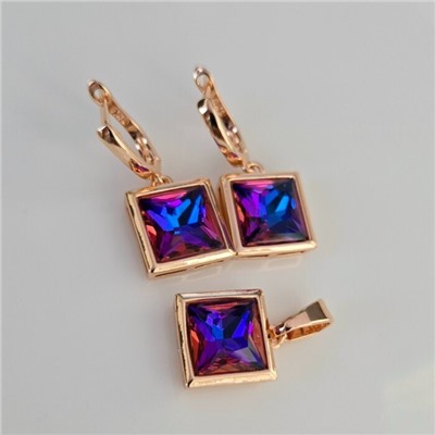 Комплект ювелирной бижутерии Дубайское золото: серьги и кулон с крупным камнем, покрытие позолота, вставка: фианит, цвет: сине-розовый, арт.314.991