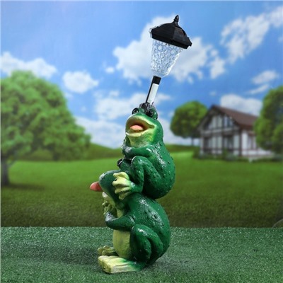 Садовая фигура - фонарь из полистоуна «Лягушата с фонарём», 24.5×19.5×57 см