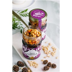 Таежный деликатес "Кедровый орех с Сосновой шишкой" в сиропе / стекло  230 гр / Солнечная Сибирь