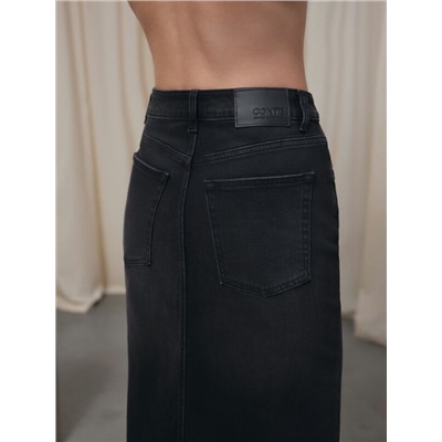 Актуальная коллекция CONTE CON-819 Чёрная джинсовая юбка-midi на пуговицах с разрезом