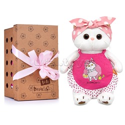 Кошка Ли-Ли "Хозяюшка" в фартуке