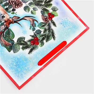 Пакет подарочный новогодний ламинированный вертикальный «Оленёнок», L 31×40×12 см