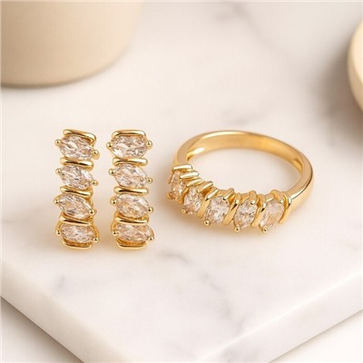 Комплект ювелирной бижутерии коллекция "Дубай" серьги и кольцо 20 р, покрытие позолота, вставка: фианиты, цвет: прозрачный, арт.414.226-20