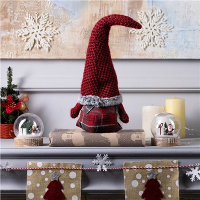 Светодиодная фигура «Гном в красном колпаке» 13×58×8 см, текстиль, батарейки AG10×3 (в комплекте), свечение тёплое белое