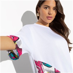 Футболка с асимметричной отделкой, Очевидное отличие