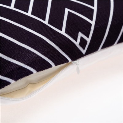 Наволочка декоративная «Этель. Треугольники» 40×40 см, велюр