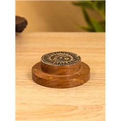 Подставка под благовония «Домовой», 7×7×2.5 см, дерево шишам