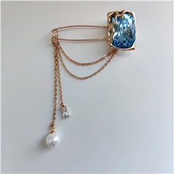 Брошь с кристаллами Swarovski