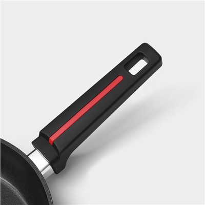Сковорода Magistro Flame, d=22 см, h=4.5 см, ручка soft-touch, антипригарное покрытие, индукция, кованый алюминий, чёрная