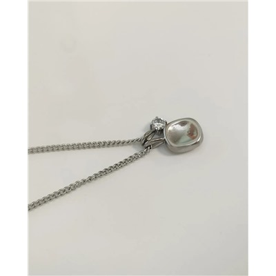 Кулон на цепочке