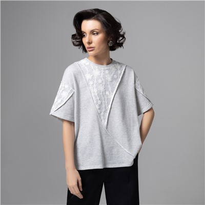 Футболка с кружевным декором, Рискованный тренд
