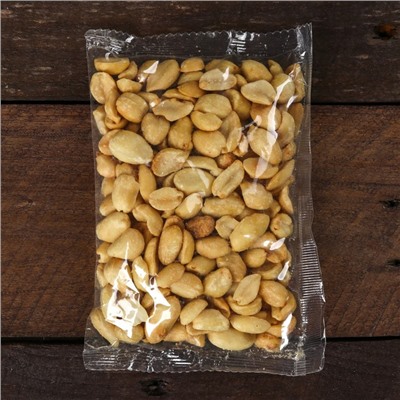 Подарочный набор «Лучшему во всём» пивной стакан, арахис