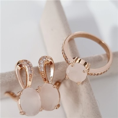 Комплект ювелирной бижутерии Дубайское золото, покрытие: позолота, серьги и кольцо 17 р, вставка: фианит, цвет: молочный матовый, арт.314.773-17