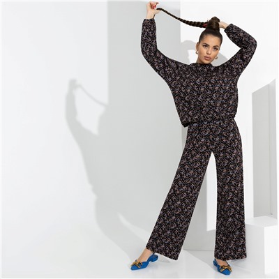 Брючный комплект с капюшоном, Смелый контраст