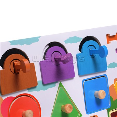 Бизиборд "Замочки"