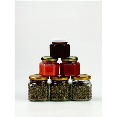 Подарочный набор новогодний «Уютного года» крем-мёд 2 шт. × 120 г, варенье 100 мл., чай 3 шт. × 25 г