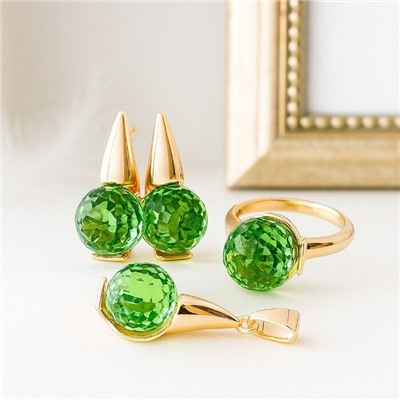 Комплект ювелирной бижутерии коллекция "Дубай" серьги, кулон и кольцо 18 р, покрытие позолота, вставка: кристалл, цвет: зеленый, арт.414.198-18