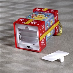 Светодиодная фигура «Красный подарок с пряником» 6.3×11.5×6.3 см, пластик, батарейки АААх3 (не в комплекте), эффект пламени