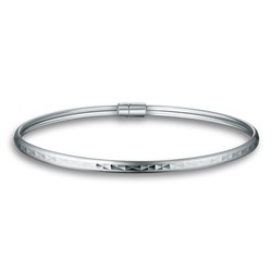 Браслет жесткий из серебра с замком на магнитах родированный 20-14-1012