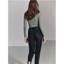 Mom Fit CONTE CON-702 Черные джинсы mom с застежкой на две пуговицы