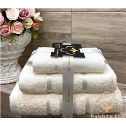 Комплект из трех полотенец